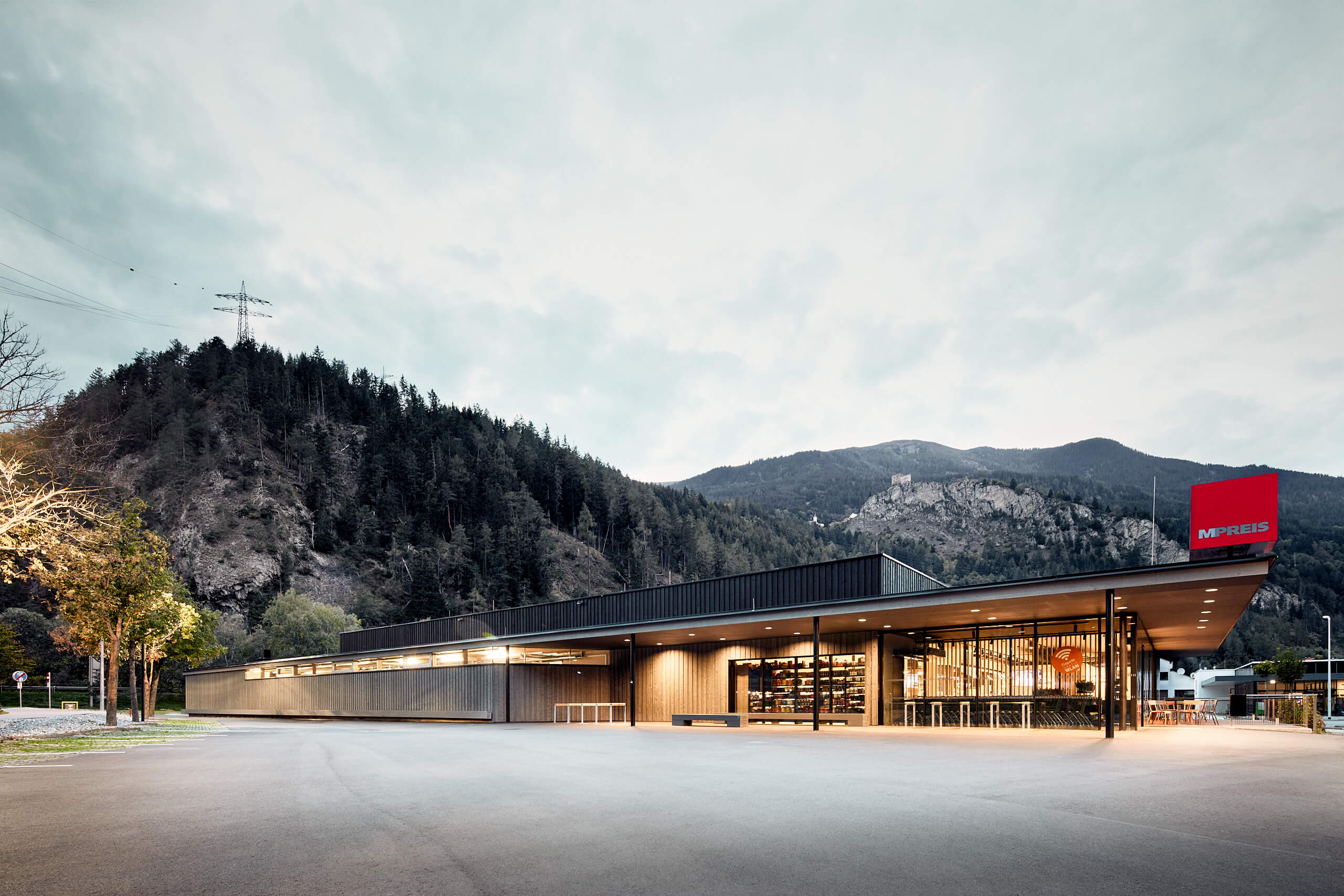 Mpreis-Prutz-Ventira-Architekten-Thomas-Salvato-Büro-Schmücking-13